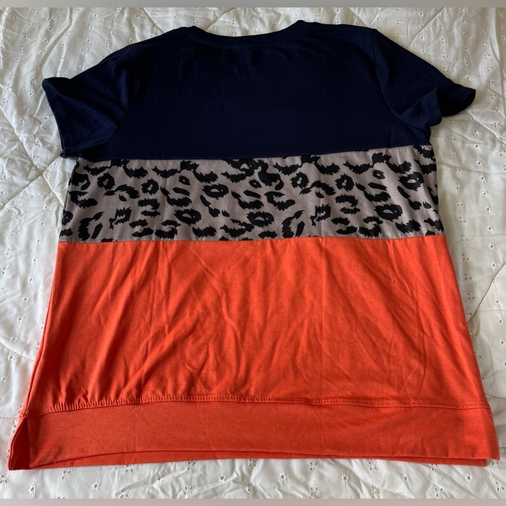 Women’s Leopard Colorblock Print Shirt Size Large NWOT - Picture 3 of 5